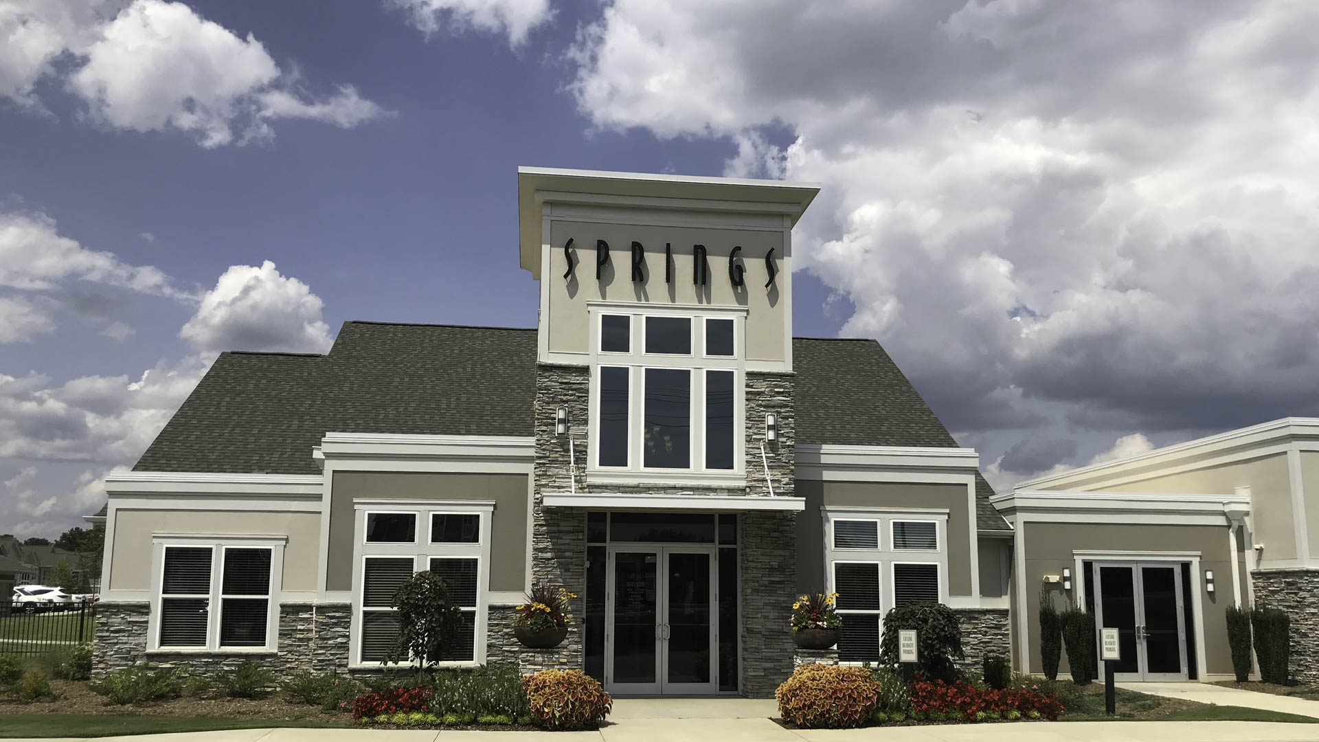 Photos of Greenville, SC Apartments Springs at Laurens Road